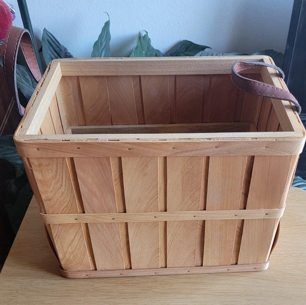 Rustic Wooden Basket with Leather Straps. Nwot.